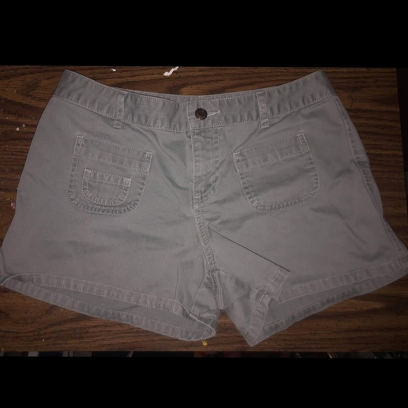 Old Navy Pants - Old Navy Sage Green / Grey Chino Shorts Booty 4 Casual